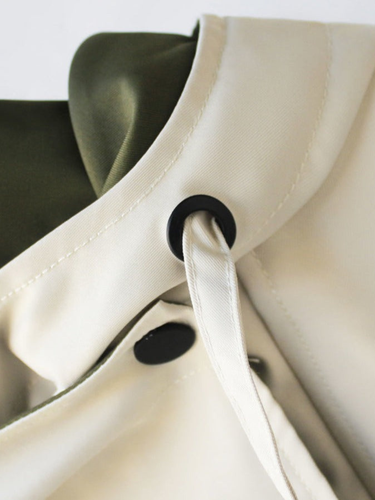 Lilian – Stylischer Wasserabweisender Trenchcoat